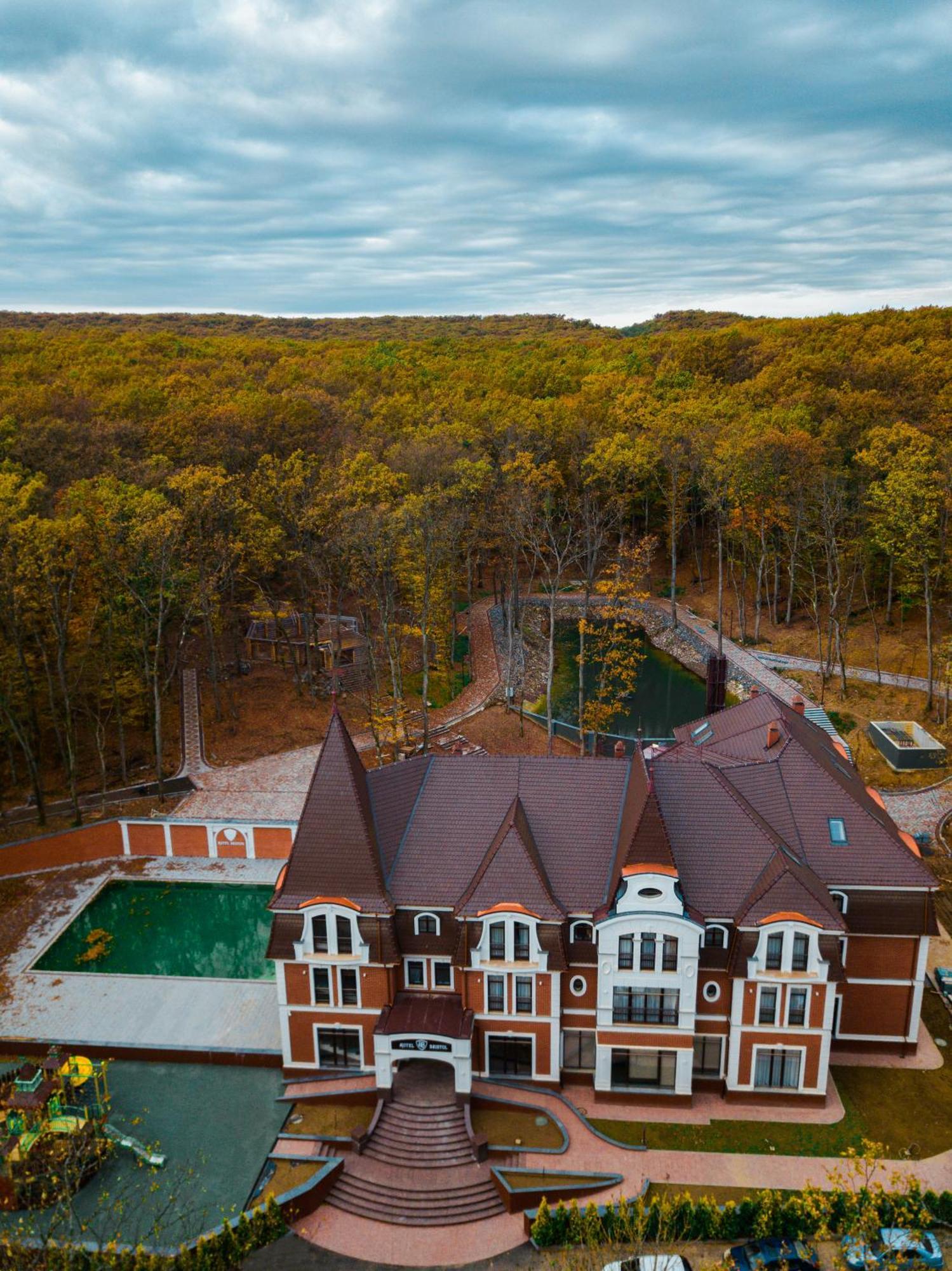 Park Hotel Bristol Ужгород Екстер'єр фото