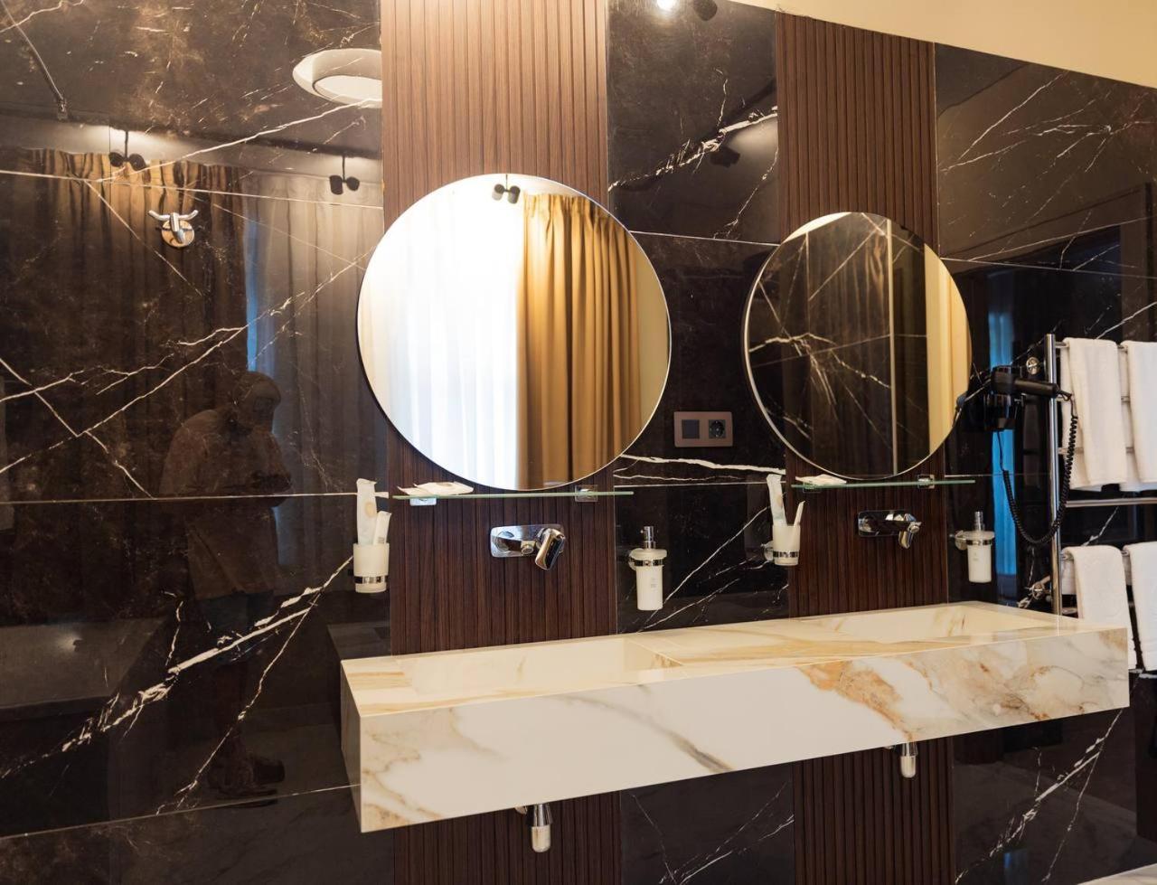 Park Hotel Bristol Ужгород Екстер'єр фото