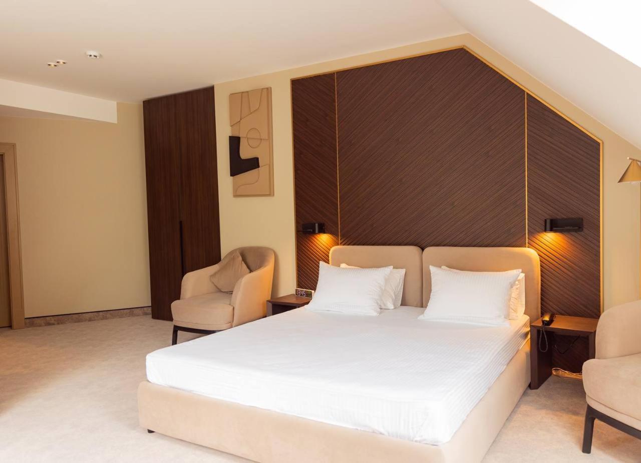 Park Hotel Bristol Ужгород Екстер'єр фото