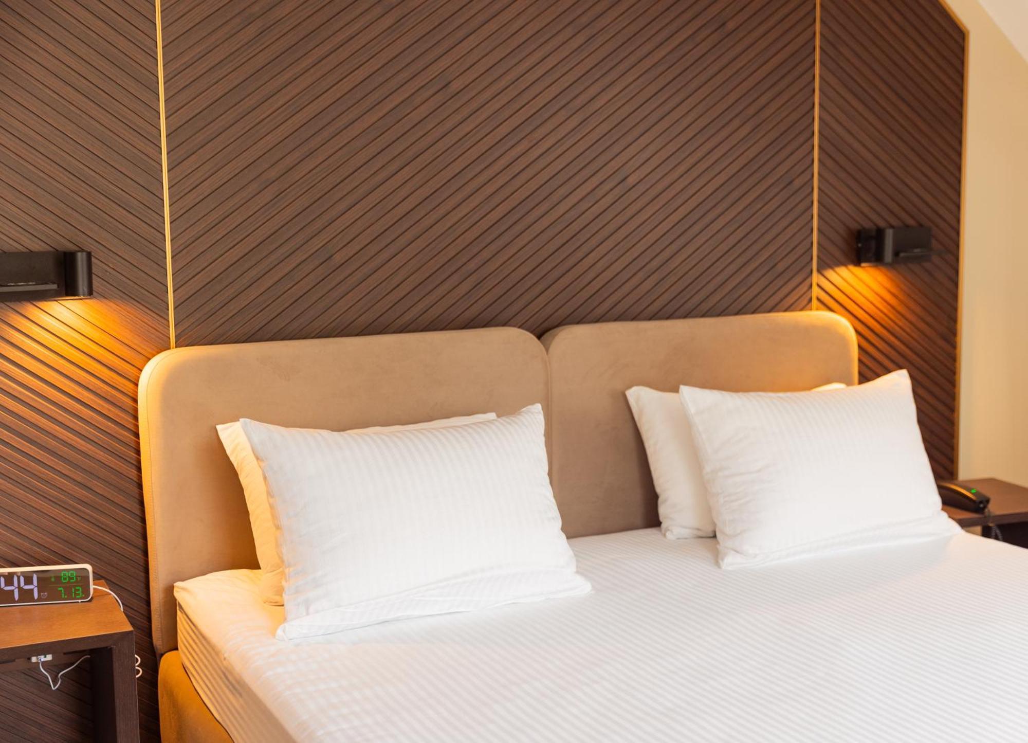Park Hotel Bristol Ужгород Екстер'єр фото